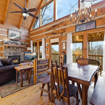 Little Bear Lookout Villa